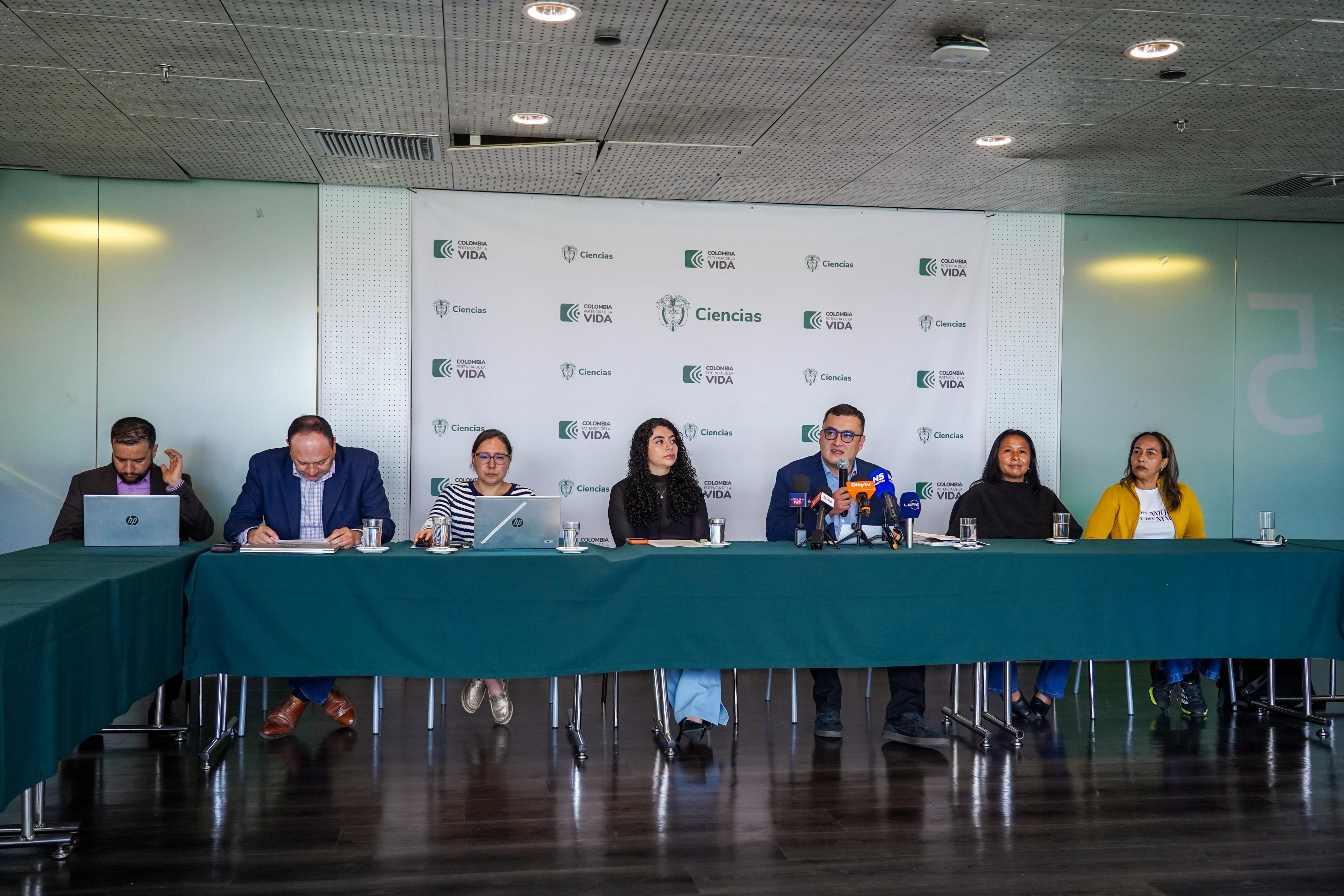 Becas BECAS PARA EL CAMBIO A NIVEL NACIONAL