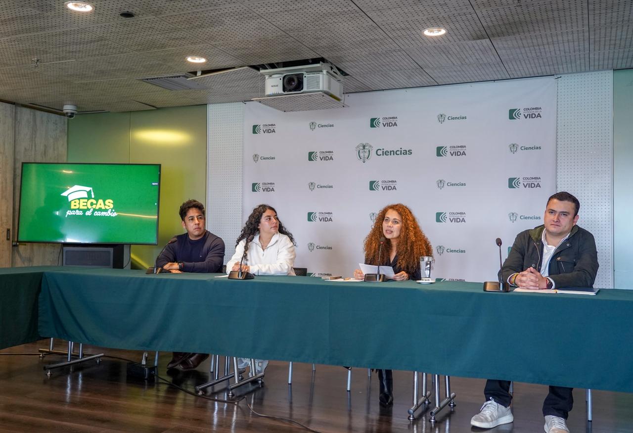 Becas Becas para el cambio