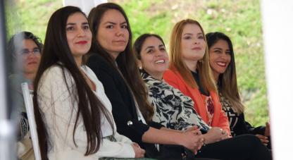 10 colombianas serán galardonadas con el premio ‘Para las Mujeres en la  Ciencia’