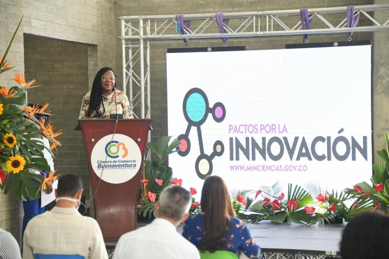 El ministro Tito Crissien lideró el lanzamiento de Pactos Por La Innovación en Buenaventura, Valle del Cauca. 